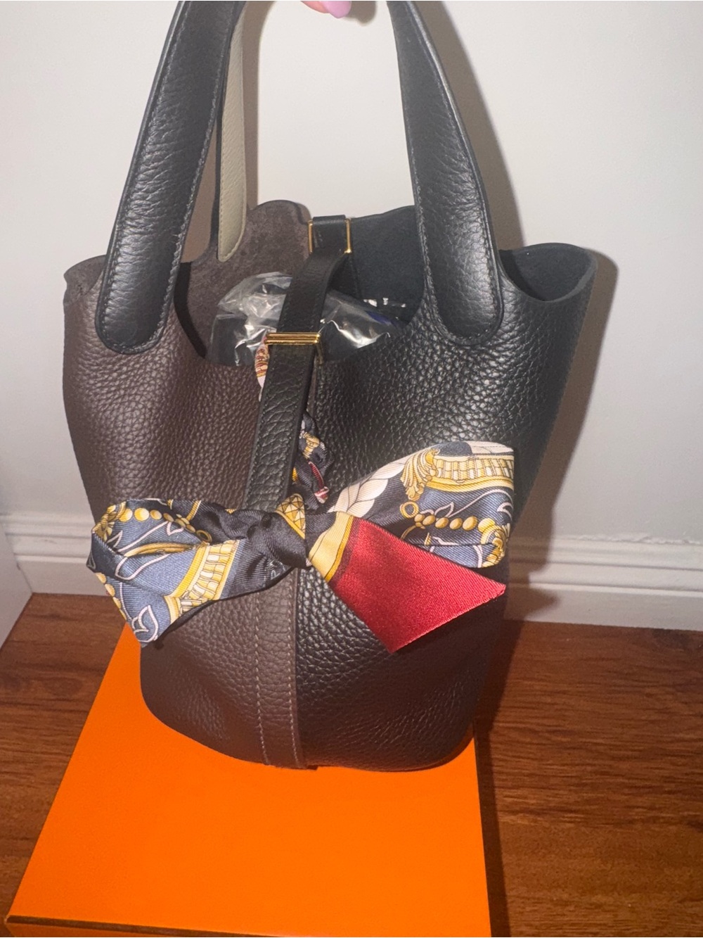 Hermes tri-color picotin 18